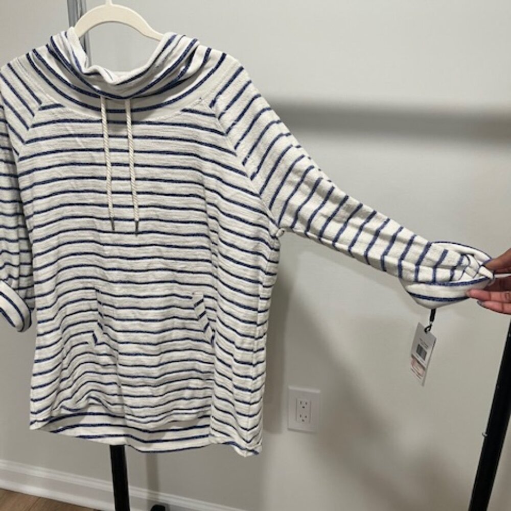 Modern Performance Pullover - Picture 6 of 7
